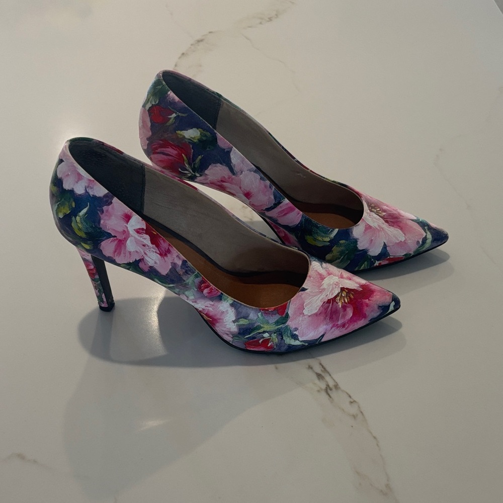 Seychelles Floral Pink and Blue Heels